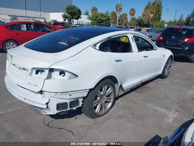 Tesla Model S Long Range 2020 5YJSA1E28LF396142 Image 4