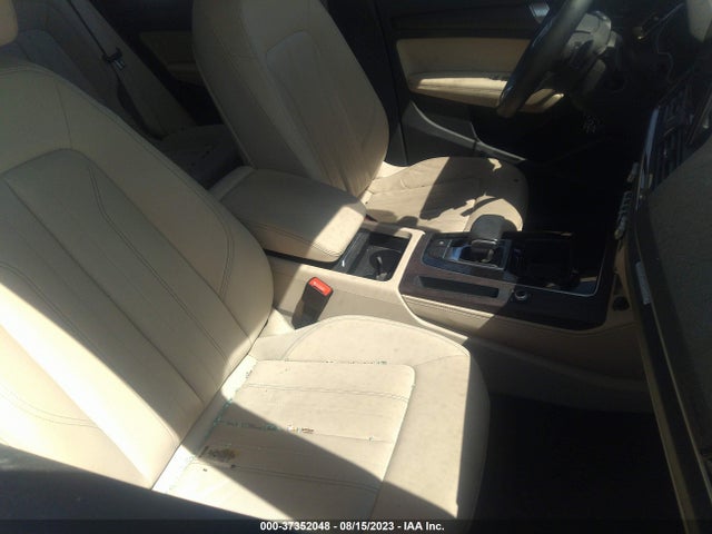 WA1BAAFYXM2013044 Audi Q5 Premium Plus