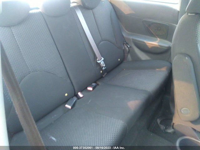 2011 HYUNDAI ACCENT GS VIN: KMHCM3AC9BU190660