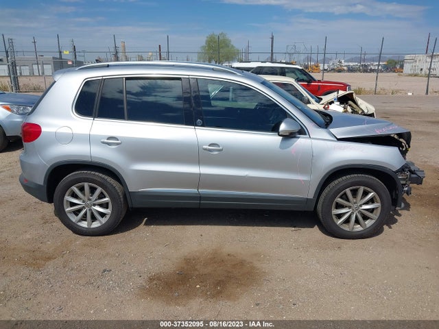 WVGRV7AXXHW506176 Volkswagen Tiguan Wolfsburg Edition