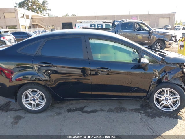 Ford FIESTA SE 2019 3FADP4BJXKM120260 Image 13