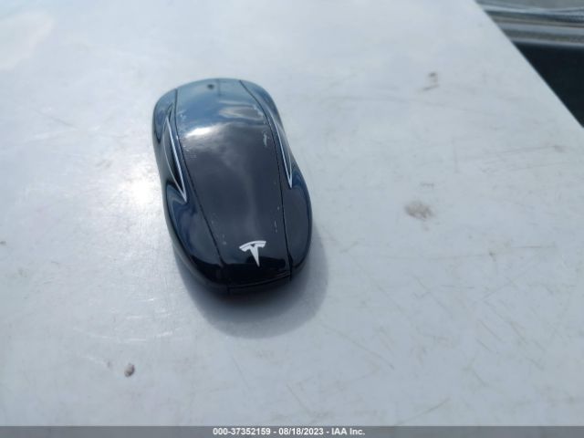 5YJSA1E2XFF117391 Tesla Model S 70d/85d/p85d