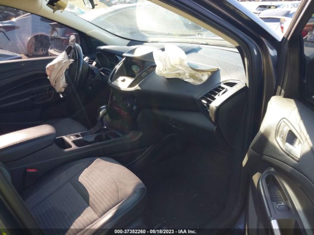 1FMCU0GD2KUA42106 Ford ESCAPE SE