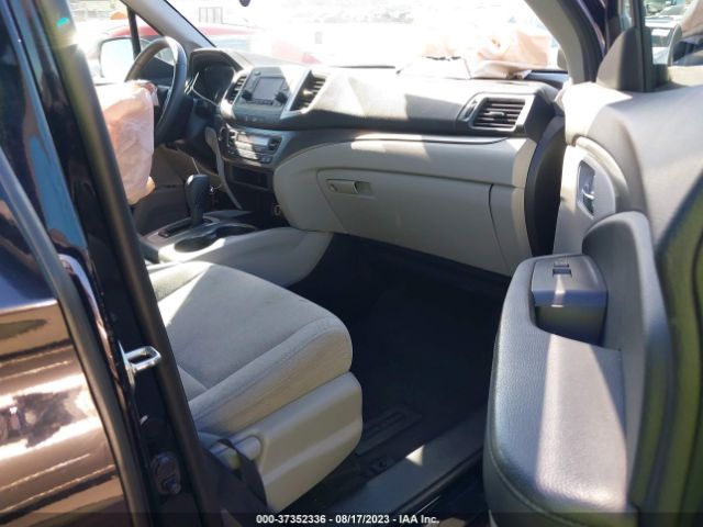 5FNYF6H10KB039631 Honda PILOT LX