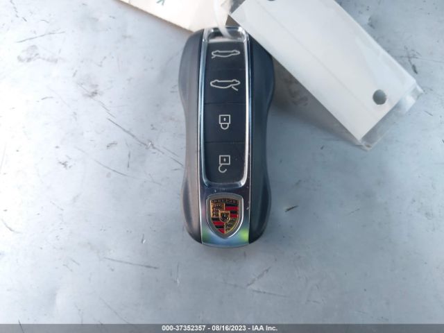 WP0AB2Y19MSA44082 Porsche TAYCAN 4S