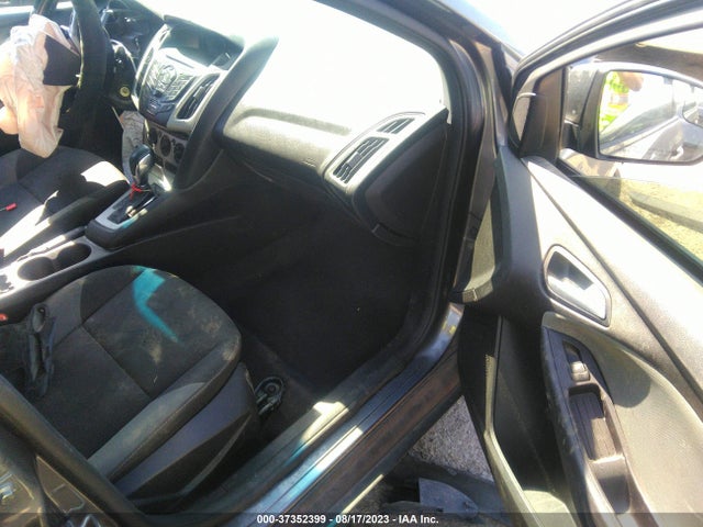 2014 FORD FOCUS SE VIN: 1FADP3F28EL381941