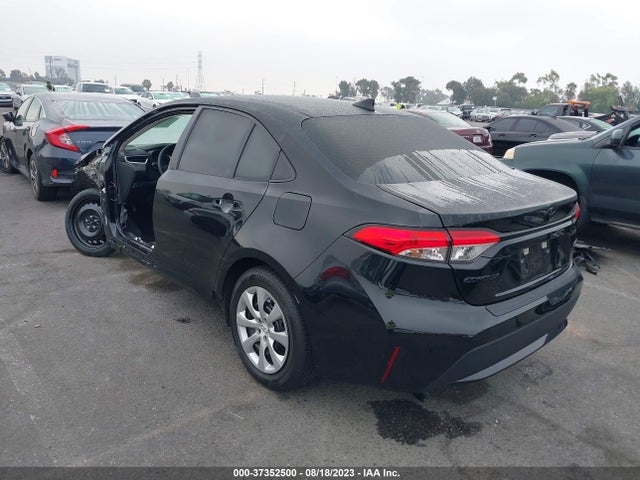 Toyota COROLLA LE 2022 5YFEPMAE5NP373244 Image 3