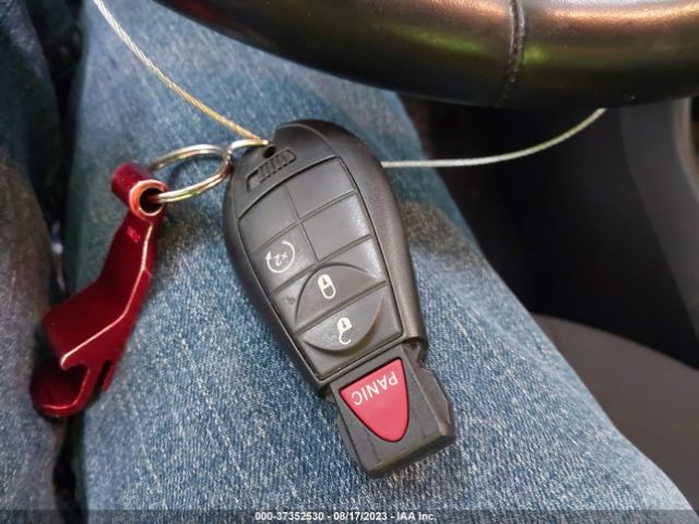 1C4PJLCB1KD474156 Jeep Cherokee Latitude