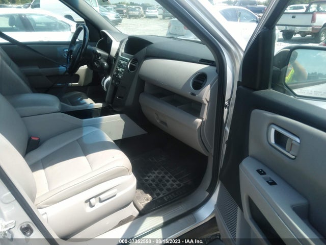2010 HONDA PILOT EX-L VIN: 5FNYF3H65AB015186