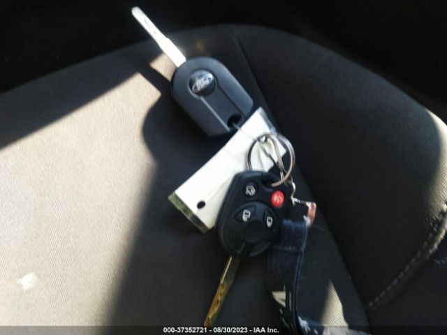 1FADP3K25HL267115 Ford FOCUS SE