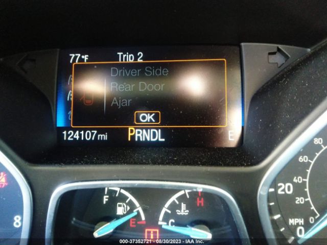 1FADP3K25HL267115 Ford FOCUS SE