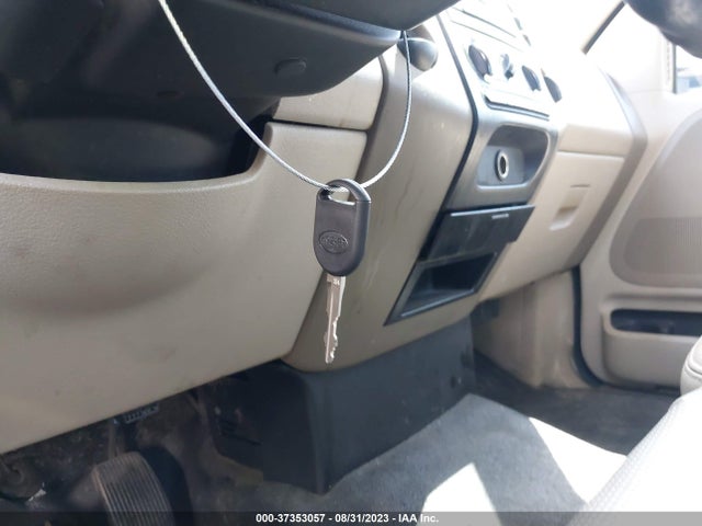2007 FORD F-150 XL/XLT VIN: 1FTPF12V77NA68661