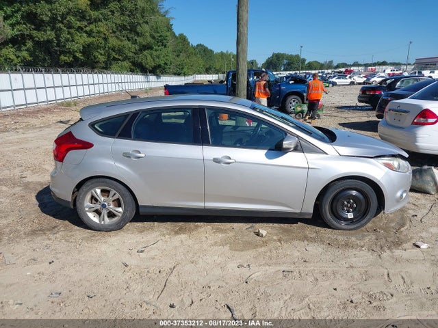 1FADP3K26EL302885 Ford FOCUS SE