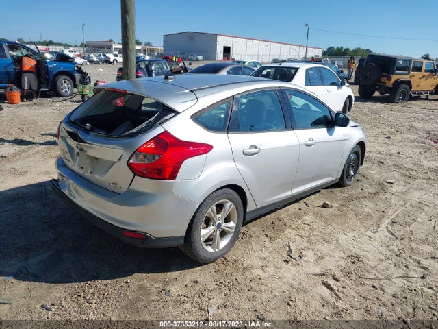 1FADP3K26EL302885 Ford FOCUS SE