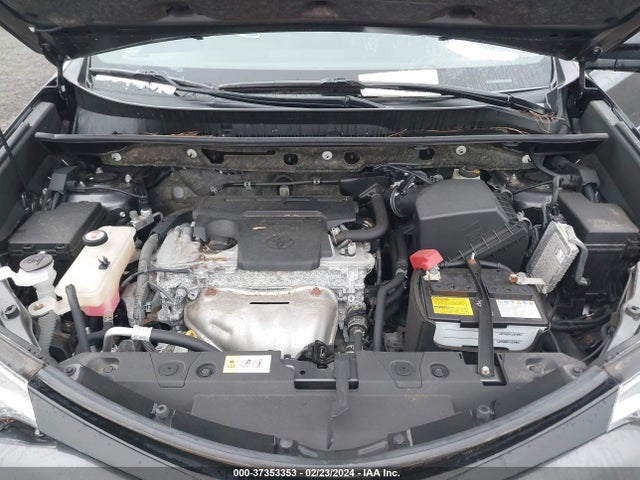 JTMJFREV2JJ181979 Toyota RAV4 SE