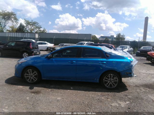 3KPF54AD2PE562455 KIA Forte Gt-line
