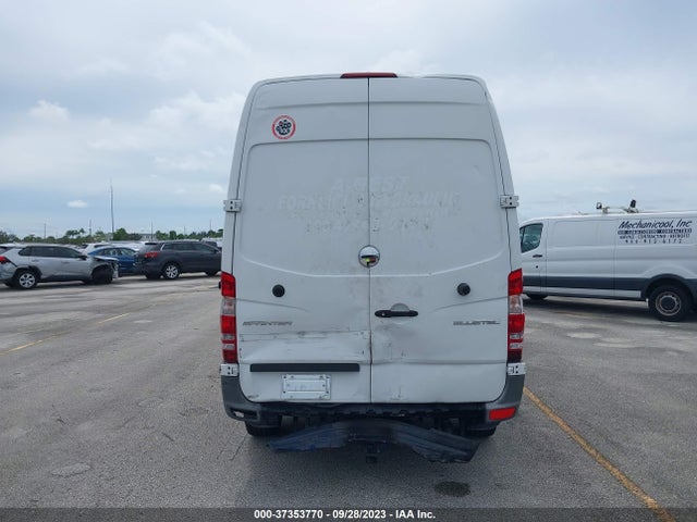 2016 Freightliner Sprinter, VIN: WDYPE7DD4GP277147