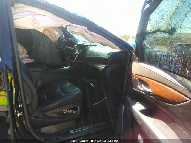 1GYS3BKJ3JR190935 Cadillac Escalade Luxury