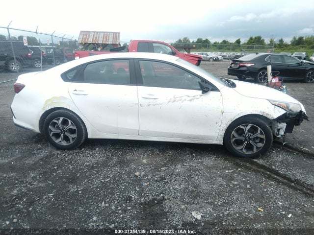 2021 KIA FORTE LXS VIN: 3KPF24AD3ME352922