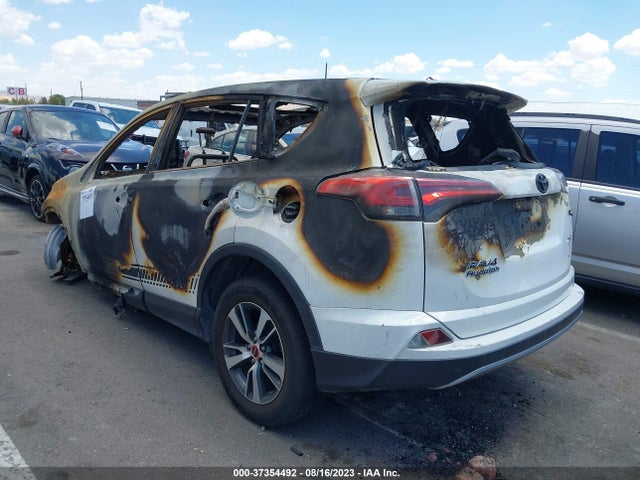 Toyota Rav4 Xle 2018 2T3WFREV4JW412596 Image 3