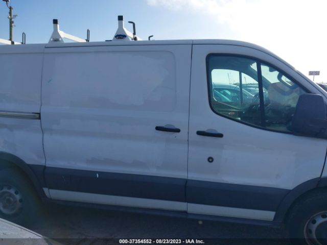 1FTYR1YMXHKA45856 Ford TRANSIT VAN