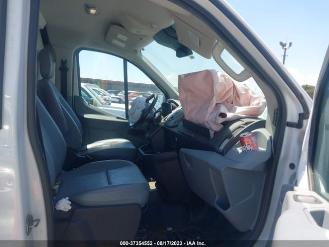 1FTYR1YMXHKA45856 Ford TRANSIT VAN