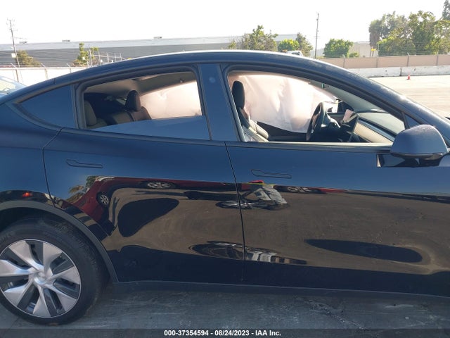 7SAYGDEE0PF748420 Tesla Model Y Long Range