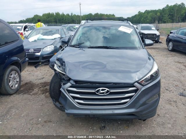 KM8J33A46HU520752 Hyundai TUCSON SE