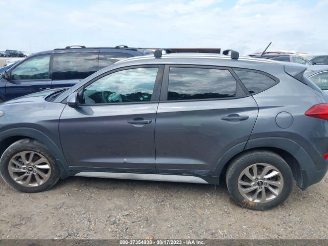 KM8J33A46HU520752 Hyundai TUCSON SE