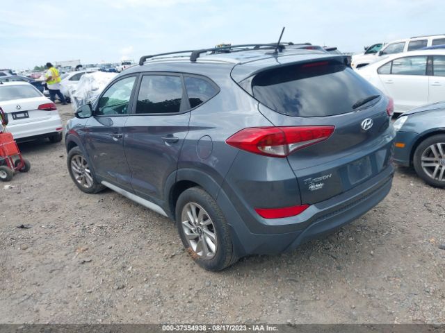 KM8J33A46HU520752 Hyundai TUCSON SE