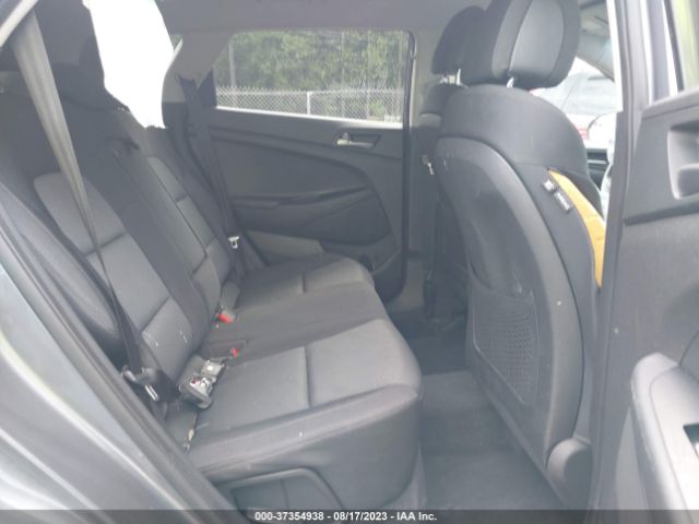 KM8J33A46HU520752 Hyundai TUCSON SE
