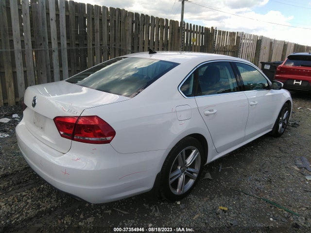 1VWBM7A33EC034077 Volkswagen Passat Se W/sunroof