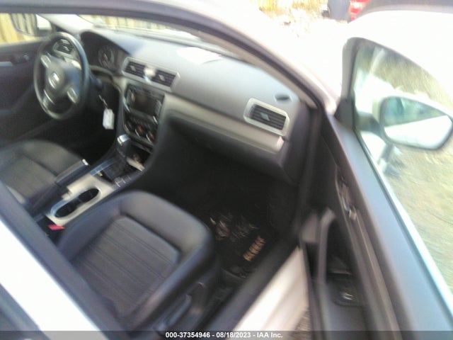 1VWBM7A33EC034077 Volkswagen Passat Se W/sunroof
