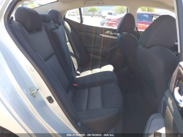 1N4AA6AP1GC407047 Nissan Maxima 3.5 S