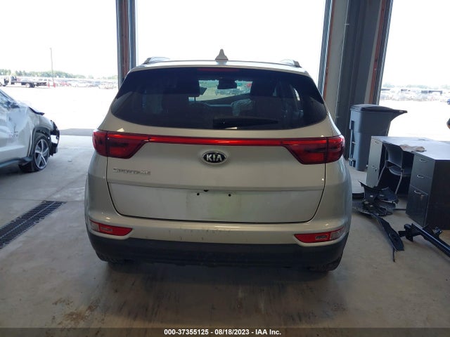 2018 KIA SPORTAGE LX VIN: KNDPMCAC9J7465351