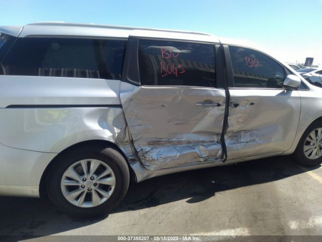 KNDMB5C18F6073703 KIA SEDONA LX