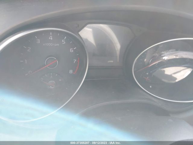 KNDMB5C18F6073703 KIA SEDONA LX