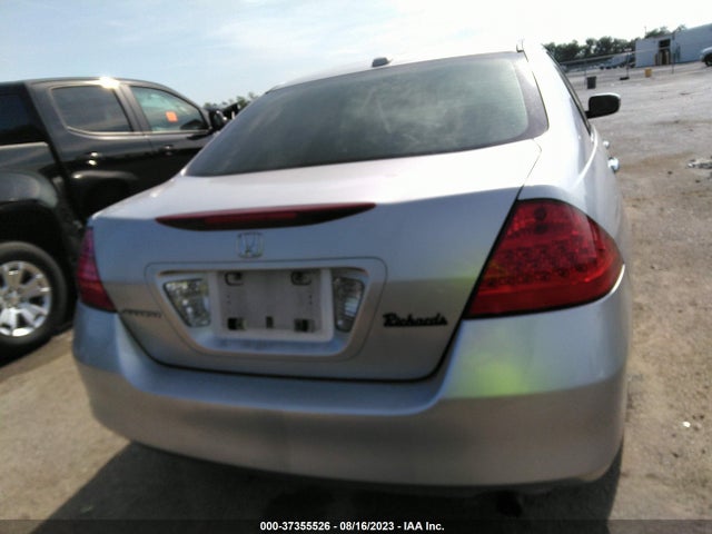2007 HONDA ACCORD SDN EX-L VIN: 1HGCM56817A112095