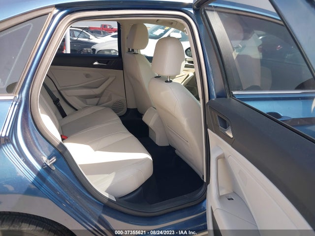 3VWE57BU1KM012994 Volkswagen JETTA SEL