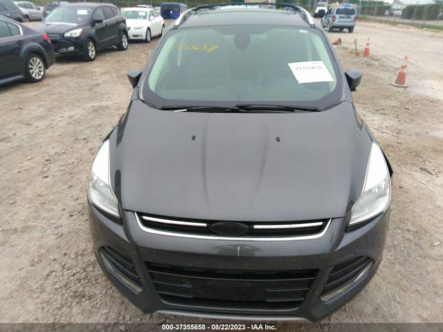 1FMCU9J95FUA52501 Ford Escape Titanium
