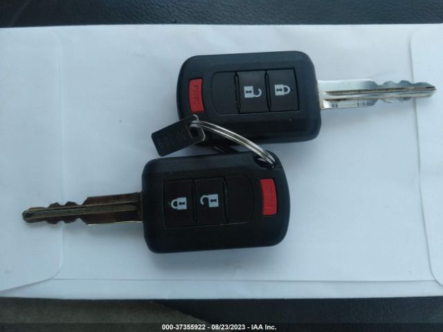 JA4ASUAA4NZ057666 Mitsubishi Eclipse Cross Es