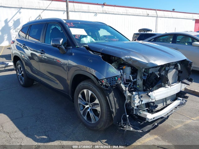 Toyota Highlander Xle 2023 5TDKDRAH8PS022356 Image 1
