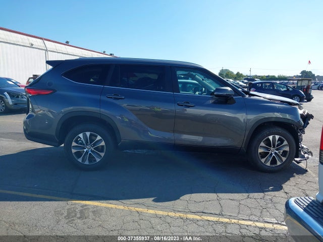 Toyota Highlander Xle 2023 5TDKDRAH8PS022356 Image 14