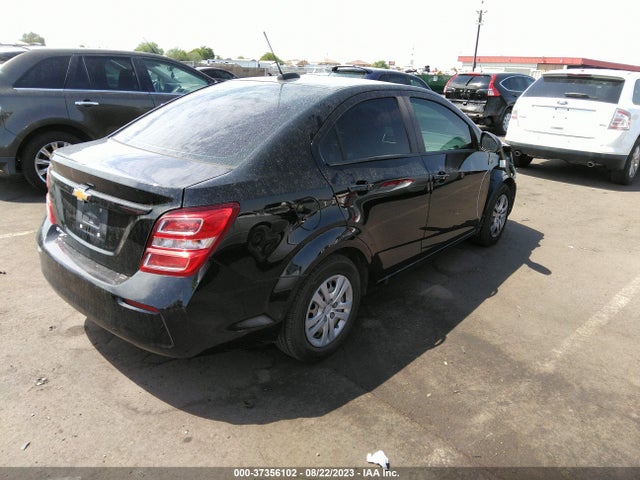 Chevrolet SONIC LS 2018 1G1JB5SH8J4113583 Image 4