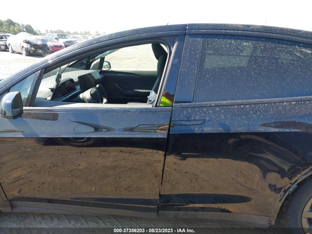 2023 Tesla Model X, VIN: 7SAXCDE52PF368034