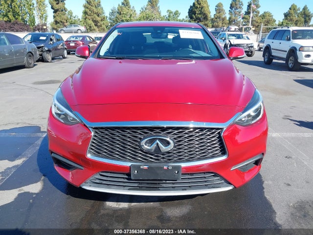 SJKCH5CP8JA056658 Infiniti Qx30 Luxury