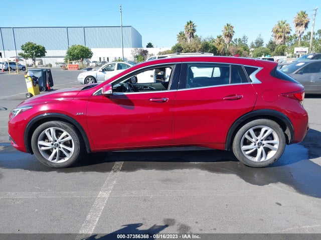 SJKCH5CP8JA056658 Infiniti Qx30 Luxury
