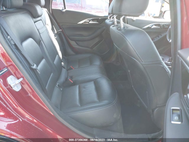 SJKCH5CP8JA056658 Infiniti Qx30 Luxury