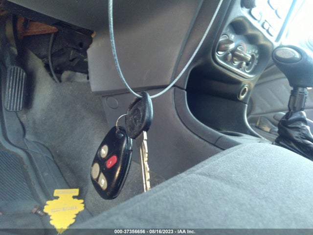 2005 PONTIAC GRAND AM SE VIN: 1G2NE52E85M113793
