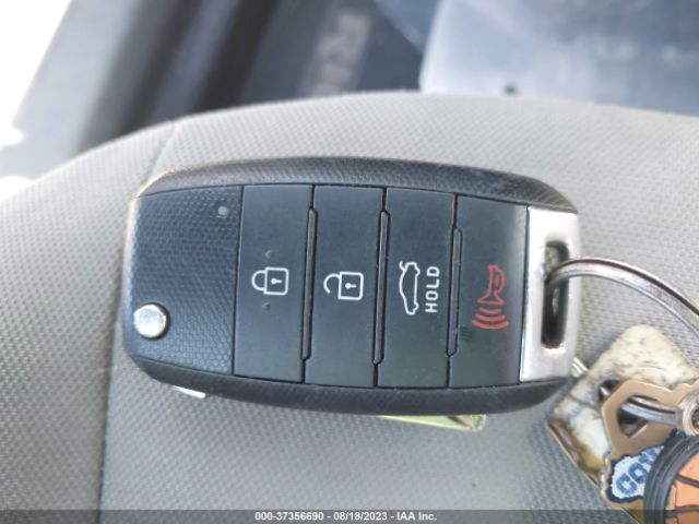 KNADM4A30F6501916 KIA RIO LX